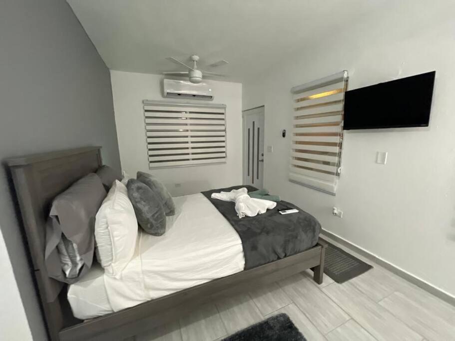 Urban Lodgings One @ Roosevelt 457 San Juan Exterior foto